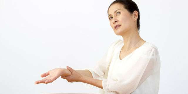 手がしびれる7つの原因を解説 手の部位別で違う疑える疾患とは？