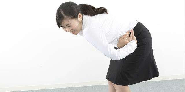 移動する腹痛は盲腸かも!初期症状と治療法【医師解説】