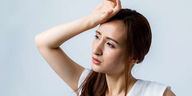 強〜い日差しにクラクラ！ 夏の暑さに負けない貧血対策とは？