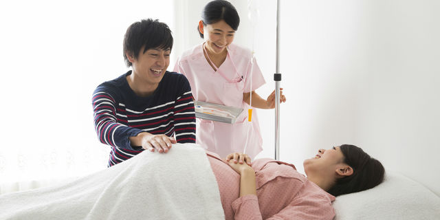出産で入院する妻