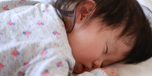 赤ちゃんのうつぶせ寝