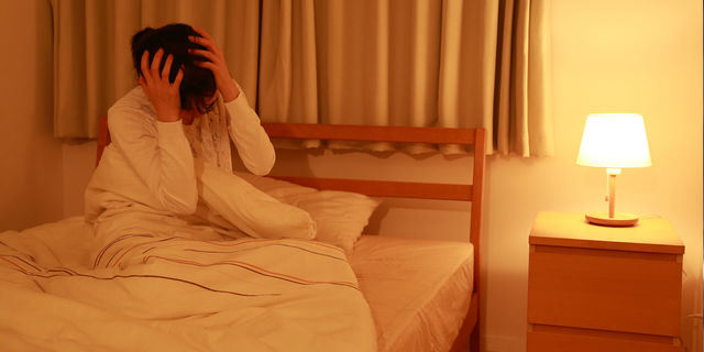 不眠の女性