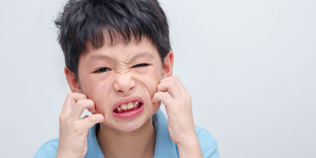 肌がかゆい子ども