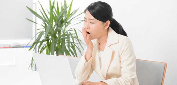 その眠気、血糖値のせいかも? 強烈な眠気を避ける食事方法を伝授!