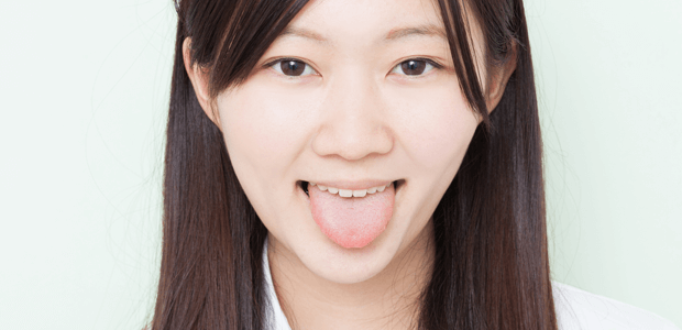 舌苔って、とったほうがいいの? 舌ケアの真相