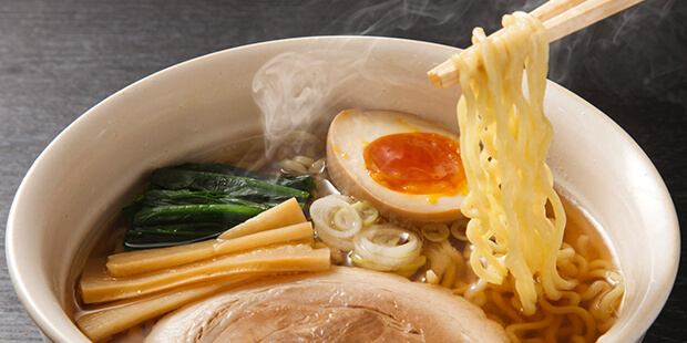 働き詰めで外食が多め…体にどんな影響がある?